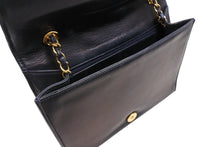 Load image into Gallery viewer, CHANEL シャネル ココマーク マトラッセ ショルダーバッグ 1番台 ネイビー ラムスキン ゴールド金具 中古 4b011684