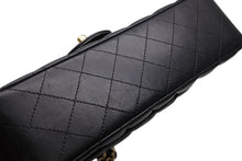 Load image into Gallery viewer, CHANEL シャネル マトラッセ 25 Wフラップ Wチェーン ショルダーバッグ ブラック ラムスキン 18番台 ゴールド金具 美品 中古 4b011631