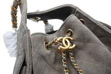 Load image into Gallery viewer, 新品未使用 CHANEL シャネル CHANEL 25 スモール チェーンショルダーバッグ AS5293 ランダム番台 ココマーク グレージュ 中古 4b011820
