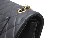 Load image into Gallery viewer, CHANEL シャネル マトラッセ 25 Wフラップ Wチェーン ショルダーバッグ ブラック ラムスキン 18番台 ゴールド金具 美品 中古 4b011631