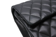 Load image into Gallery viewer, CHANEL シャネル マトラッセ 25 Wフラップ Wチェーン ショルダーバッグ ブラック ラムスキン 18番台 ゴールド金具 美品 中古 4b011631