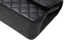 Load image into Gallery viewer, CHANEL シャネル マトラッセ 25 Wフラップ Wチェーン ショルダーバッグ ブラック ラムスキン 18番台 ゴールド金具 美品 中古 4b011631
