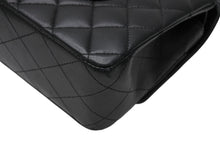 Load image into Gallery viewer, CHANEL シャネル マトラッセ 25 Wフラップ Wチェーン ショルダーバッグ ブラック ラムスキン 18番台 ゴールド金具 美品 中古 4b011631