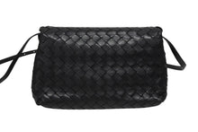 Load image into Gallery viewer, 新品同様品 BOTTEGAVENETA ボッテガヴェネタ イントレチャート ショルダーバッグ 600519VCPP1 ブラック レザー シルバー金具 中古 4b011640