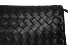 Load image into Gallery viewer, 新品同様品 BOTTEGAVENETA ボッテガヴェネタ イントレチャート ショルダーバッグ 600519VCPP1 ブラック レザー シルバー金具 中古 4b011640