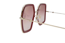 Load image into Gallery viewer, 極美品 GUCCI グッチ スクエア サングラス レッド ゴールド プラスチック メタル 56□19 GG0106S ゴールド金具 中古 4b011778