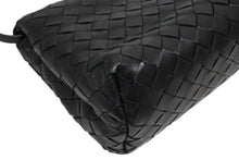 Load image into Gallery viewer, 新品同様品 BOTTEGAVENETA ボッテガヴェネタ イントレチャート ショルダーバッグ 600519VCPP1 ブラック レザー シルバー金具 中古 4b011640