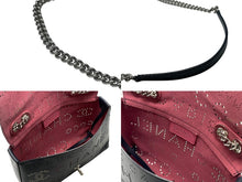 Load image into Gallery viewer, 極美品 CHANEL シャネル Sフラップ Wチェーンショルダーバッグ A50299 27番台 ココマーク パンチングロゴ ネイビー シルバー金具 中古 4b011648