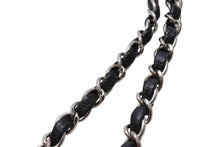 Load image into Gallery viewer, CHANEL シャネル マトラッセ25 Wフラップ Wチェーンショルダーバッグ AO1112 13番台 キャビアスキン シルバー金具 美品 中古 4b011651