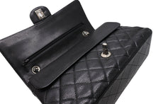 Load image into Gallery viewer, CHANEL シャネル マトラッセ25 Wフラップ Wチェーンショルダーバッグ AO1112 13番台 キャビアスキン シルバー金具 美品 中古 4b011651