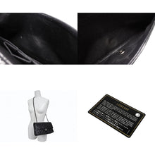 Load image into Gallery viewer, CHANEL シャネル マトラッセ25 Wフラップ Wチェーンショルダーバッグ AO1112 13番台 キャビアスキン シルバー金具 美品 中古 4b011651