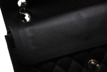 Load image into Gallery viewer, CHANEL シャネル マトラッセ25 Wフラップ Wチェーンショルダーバッグ AO1112 11番台 キャビアスキン シルバー金具 美品 中古 4b011650