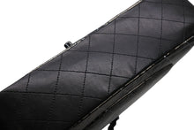Load image into Gallery viewer, CHANEL シャネル マトラッセ25 Wフラップ Wチェーンショルダーバッグ A01112 21番台 ニュースペーパー ココマーク ラムスキン 美品 中古 4b011652