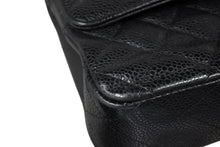 Load image into Gallery viewer, CHANEL シャネル マトラッセ25 Wフラップ Wチェーンショルダーバッグ AO1112 13番台 キャビアスキン シルバー金具 美品 中古 4b011651