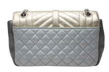 Load image into Gallery viewer, YVES SAINT LAURENt イヴサンローラン エンヴェロップ ミディアム ショルダーバッグ ゴールド シルバー 美品 中古 4b011678