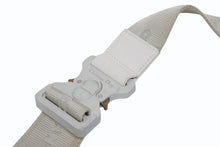 Load image into Gallery viewer, Christian Dior×Daniel Arsham クリスチャンディオール ニュースペーパー サドル ショルダーバッグ 06-BO-1119 ホワイト カーフスキンシルバー金具 美品 中古 4b011369