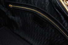 Load image into Gallery viewer, 極美品 Christian Dior クリスチャンディオール レディディオール ラージ カナージュ 2WAY ハンドバッグ 16-BO-0161 ブラック パテントレザー エナメル ゴールド金具 中古 4b011376