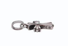 Load image into Gallery viewer, 極美品 CHROME HEARTS クロムハーツ BBY F PPRCHN 2PD ベイビーファットクロス ペンダントトップ ダイヤ 重量約2.0g 片耳用 中古 4b011711