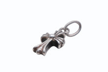 Load image into Gallery viewer, 極美品 CHROME HEARTS クロムハーツ BBY F PPRCHN 2PD ベイビーファットクロス ペンダントトップ ダイヤ 重量約2.0g 片耳用 中古 4b011711