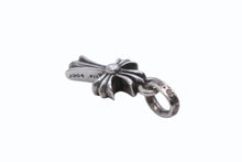 Load image into Gallery viewer, 極美品 CHROME HEARTS クロムハーツ BBY F PPRCHN 2PD ベイビーファットクロス ペンダントトップ 重量約2.1g 片耳用 中古 4b011724