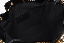 Load image into Gallery viewer, 新品未使用 CHANEL シャネル CHANEL 25 ミディアム ハンドバッグ AS5311 ランダム番台 ココマーク グレインド カーフスキン 中古 4b011647