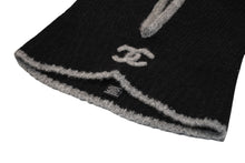 Load image into Gallery viewer, 新品同様 CHANEL シャネル ニットキャップ バラクラバ ココマーク カシミア シルク ブラック グレーKJ9KHJ98 中古 4b011803