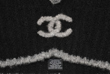 Load image into Gallery viewer, 新品同様 CHANEL シャネル ニットキャップ バラクラバ ココマーク カシミア シルク ブラック グレーKJ9KHJ98 中古 4b011803