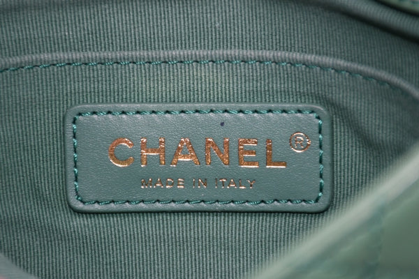 極美品 CHANEL シャネル ミニマトラッセ オーバル ロゴ チェイン ハンドルフラップバッグ ランダム番台 ラムスキン グリーン ゴールド金具 中古 4b011819