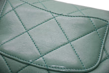 Load image into Gallery viewer, 極美品 CHANEL シャネル ミニマトラッセ オーバル ロゴ チェイン ハンドルフラップバッグ ランダム番台 ラムスキン グリーン ゴールド金具 中古 4b011819