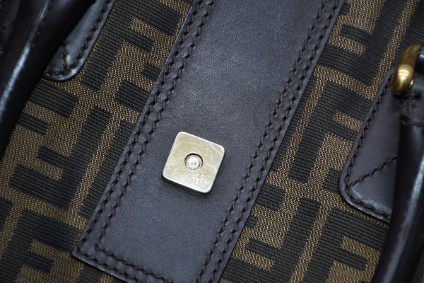 FENDI フェンディ ハンドバッグ ズッカ柄 イタリア製 キャンバス レザー ブラウン ゴールド金具 美品 中古 4b011838