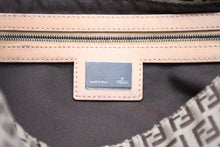Load image into Gallery viewer, 極美品 FENDI フェンディ ズッキーノ マンマバゲット ショルダーバッグ ブラウン ベージュ 8BR030 コットン キャンバス レザー シルバー金具 中古 4b011852