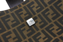 Load image into Gallery viewer, FENDI フェンディ ズッカ マンマバゲット ワンショルダーバッグ ブラウン コットンキャンバス レザー シルバー金具 美品 中古 4b011859