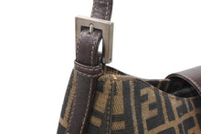 Load image into Gallery viewer, FENDI フェンディ ズッカ マンマバゲット ワンショルダーバッグ ブラウン コットンキャンバス レザー シルバー金具 美品 中古 4b011859