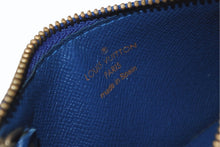 Load image into Gallery viewer, LOUIS VUITTON ルイ ヴィトン ポシェット クレ コインケース M63805 ブルー エピレザー ゴールド金具 美品 中古 4b011867