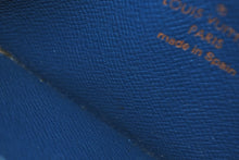Load image into Gallery viewer, LOUIS VUITTON ルイ ヴィトン ポシェット クレ コインケース M63805 ブルー エピレザー ゴールド金具 美品 中古 4b011867
