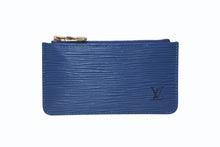 Load image into Gallery viewer, LOUIS VUITTON ルイ ヴィトン ポシェット クレ コインケース M63805 ブルー エピレザー ゴールド金具 美品 中古 4b011867