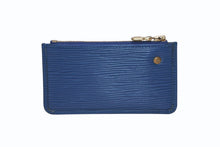 Load image into Gallery viewer, LOUIS VUITTON ルイ ヴィトン ポシェット クレ コインケース M63805 ブルー エピレザー ゴールド金具 美品 中古 4b011867