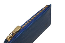 Load image into Gallery viewer, LOUIS VUITTON ルイ ヴィトン ポシェット クレ コインケース M63805 ブルー エピレザー ゴールド金具 美品 中古 4b011867