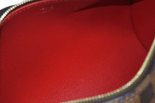Load image into Gallery viewer, 極美品 LOUIS VUITTON ルイヴィトン パピヨン30 ハンドバッグ N51303 ダミエ エベヌ ブラウン ゴールド金具 中古 4b011916