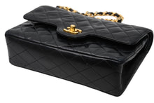 Load image into Gallery viewer, CHANEL シャネル タイムレスクラシック Wフラップ Wチェーンショルダーバッグ 1番台 ココマーク ラムスキン ゴールド金具 美品 中古 4b011900
