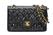 Load image into Gallery viewer, CHANEL シャネル タイムレスクラシック Wフラップ Wチェーンショルダーバッグ 1番台 ココマーク ラムスキン ゴールド金具 美品 中古 4b011900