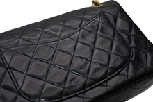 Load image into Gallery viewer, CHANEL シャネル タイムレスクラシック Wフラップ Wチェーンショルダーバッグ 1番台 ココマーク ラムスキン ゴールド金具 美品 中古 4b011900