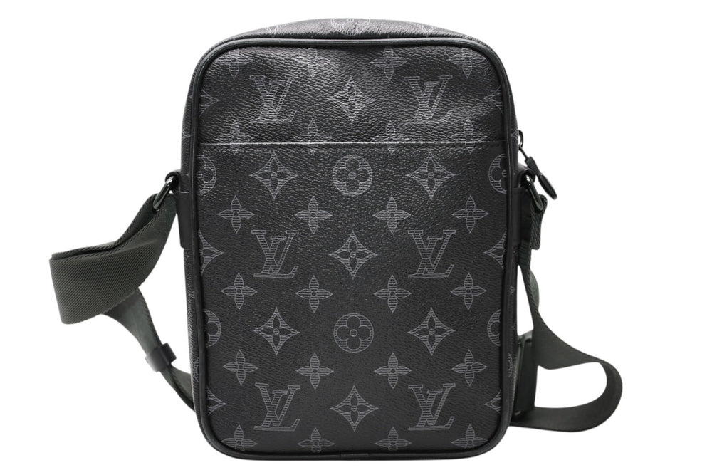 LOUIS VUITTON ルイヴィトン ダヌーブPM ヴィヴィエンヌ ショルダーバッグ M43677 モノグラ シャドウ レザー ブラック金具 美品 中古 4b011645