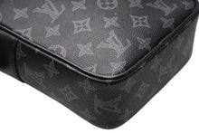Load image into Gallery viewer, LOUIS VUITTON ルイヴィトン ダヌーブPM ヴィヴィエンヌ ショルダーバッグ M43677 モノグラ シャドウ レザー ブラック金具 美品 中古 4b011645