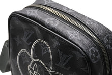 Load image into Gallery viewer, LOUIS VUITTON ルイヴィトン ダヌーブPM ヴィヴィエンヌ ショルダーバッグ M43677 モノグラ シャドウ レザー ブラック金具 美品 中古 4b011645