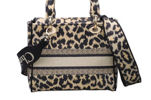 Load image into Gallery viewer, 極美品 Christian Dior クリスチャンディオール ミディアム 21年 レディディオール レオパード 2WAYハンドバッグ キャンバス 中古 4b011768