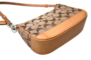 COACH コーチ 総柄 シグネチャー ワンショルダーバッグ 6094 ブラウン ベージュ キャンバス レザー シルバー金具 良品 中古 4b011841