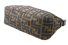 Load image into Gallery viewer, 極美品 FENDI フェンディ ズッカ マンマバゲット ショルダーバッグ 26725 ブラウン キャンバス レザー シルバー金具 中古 4b011904