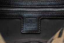 Load image into Gallery viewer, 極美品 FENDI フェンディ ズッカ マンマバゲット ショルダーバッグ 26725 ブラウン キャンバス レザー シルバー金具 中古 4b011904