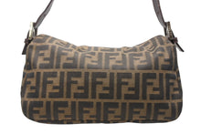 Load image into Gallery viewer, 極美品 FENDI フェンディ ズッカ マンマバゲット ショルダーバッグ 26725 ブラウン キャンバス レザー シルバー金具 中古 4b011904